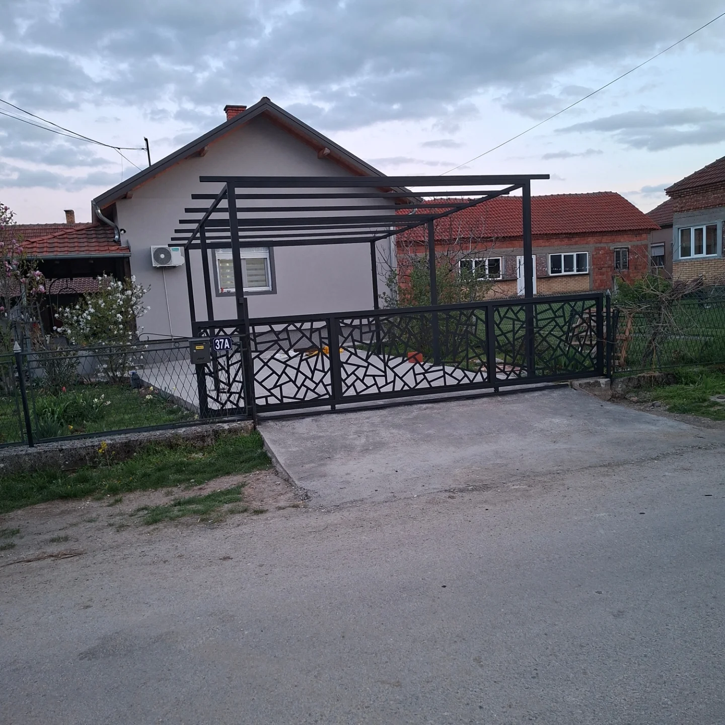 AD-Metal izvedeni rad